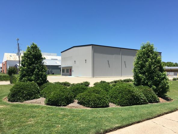 Newly Constructed Class "A" Industrial Building: 1506 Grimmett Dr, Shreveport, LA 71107